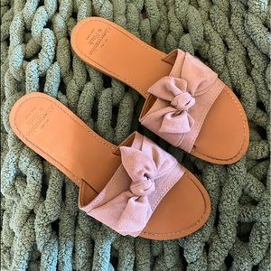 Abercrombie & Fitch Bow Sandals